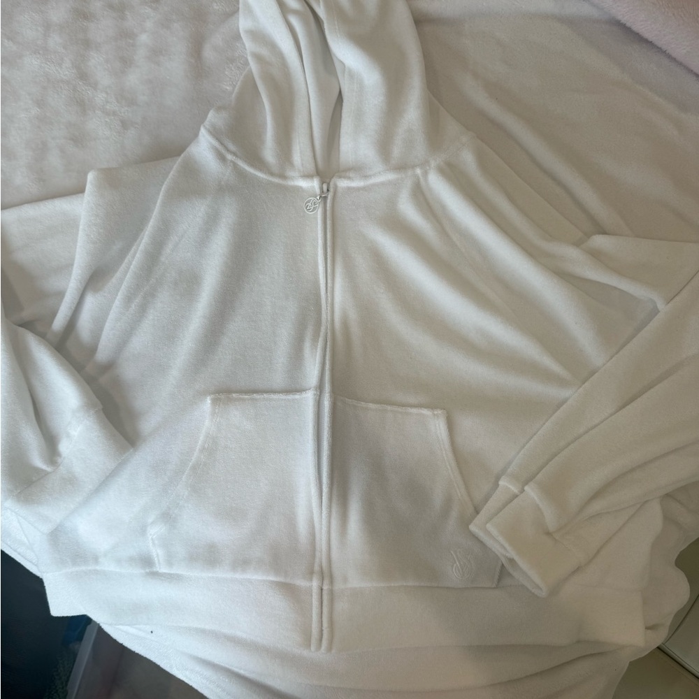 White Zip-Up Hoodie with Front Pockets
